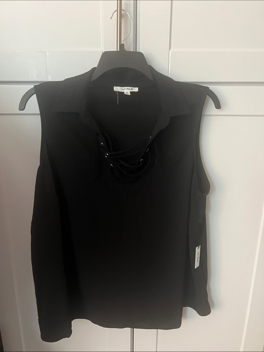 Sleeveless Black Lace-Up Collar Camisole